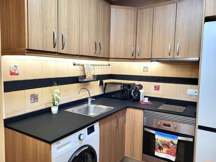 Flamenco, Apartamento Exclusivo De Dos Habitaciones En El Pleno Del Casco Antiguo, Alicante, Playa, Centro Historico, Rambla المظهر الخارجي الصورة