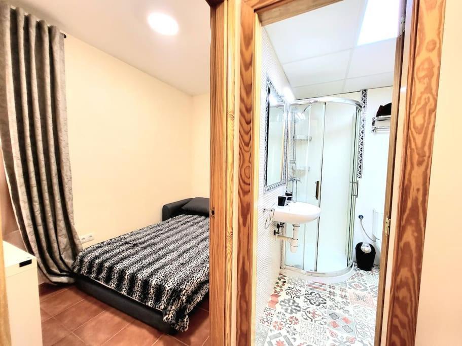 Flamenco, Apartamento Exclusivo De Dos Habitaciones En El Pleno Del Casco Antiguo, Alicante, Playa, Centro Historico, Rambla المظهر الخارجي الصورة